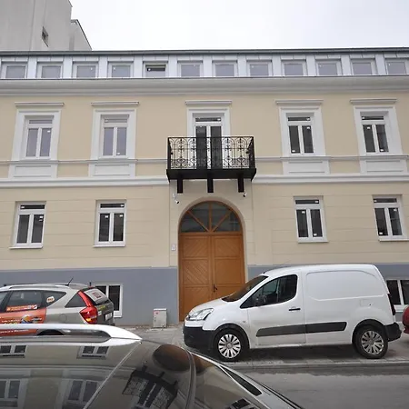 Mala Lejlighed Warszawa